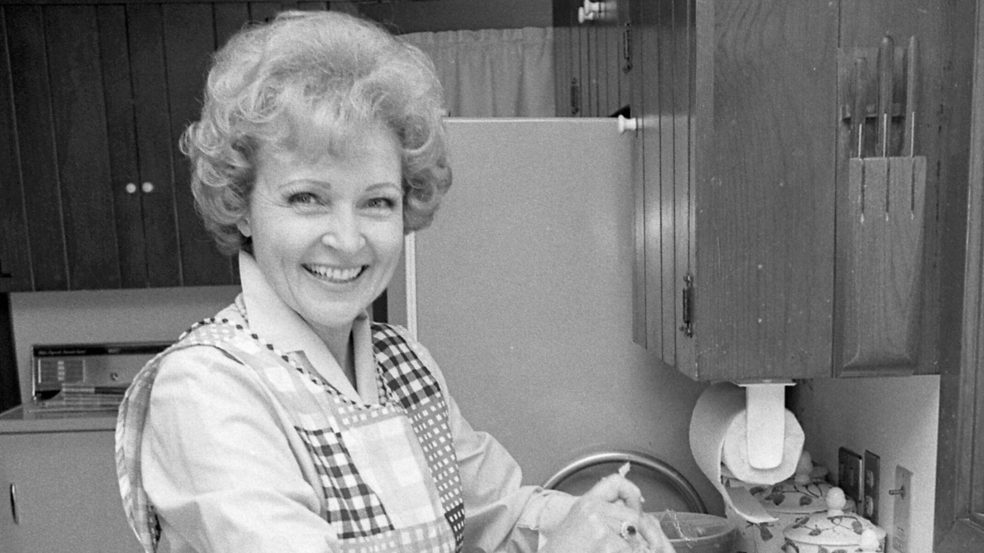 File:Betty White preparing a meal.jpg