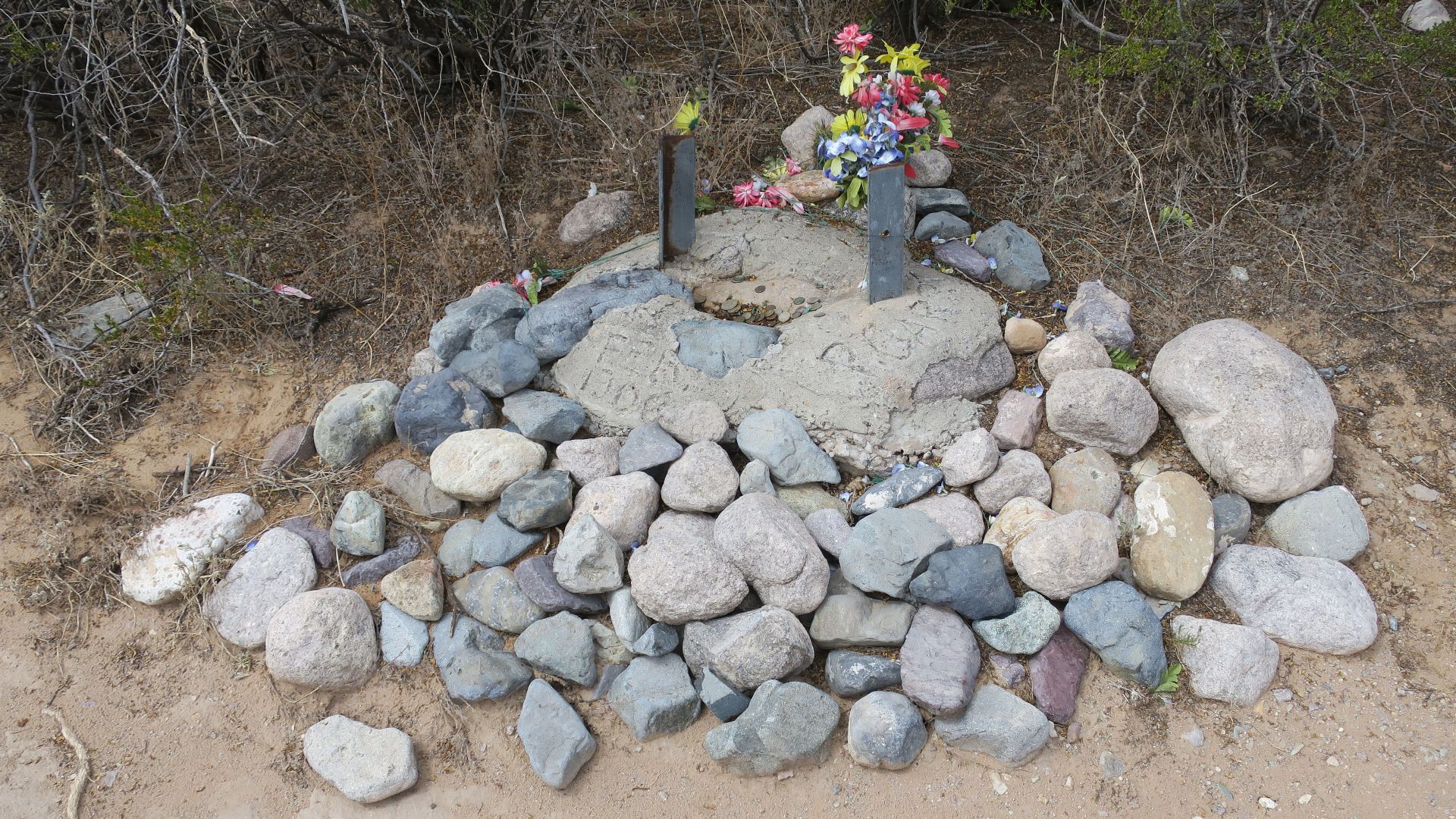 File:Pat Garrett-Death Site Marker, 04-03-2007.jpg