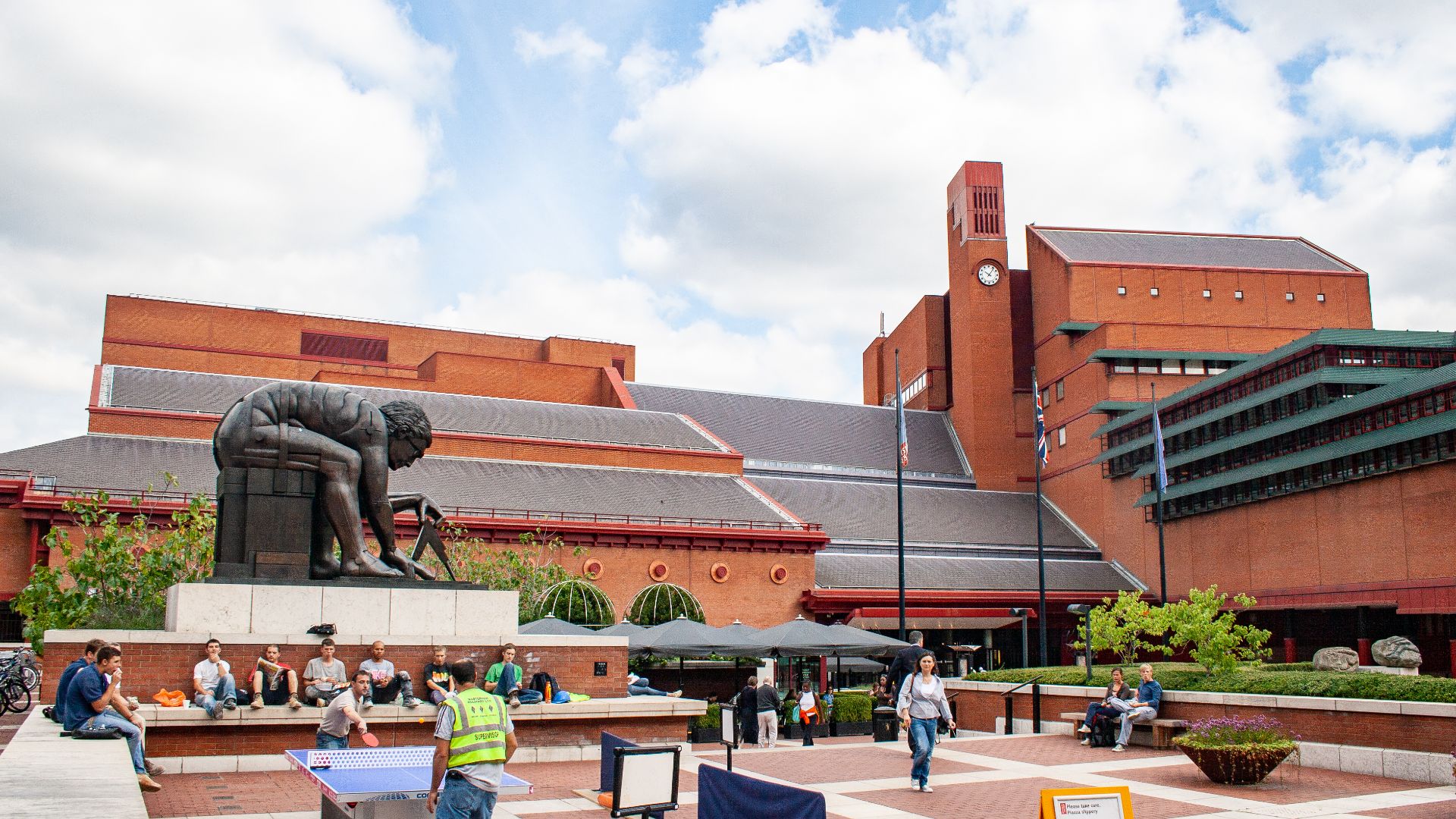File:2010-08-03 British Library exterior 02.jpg
