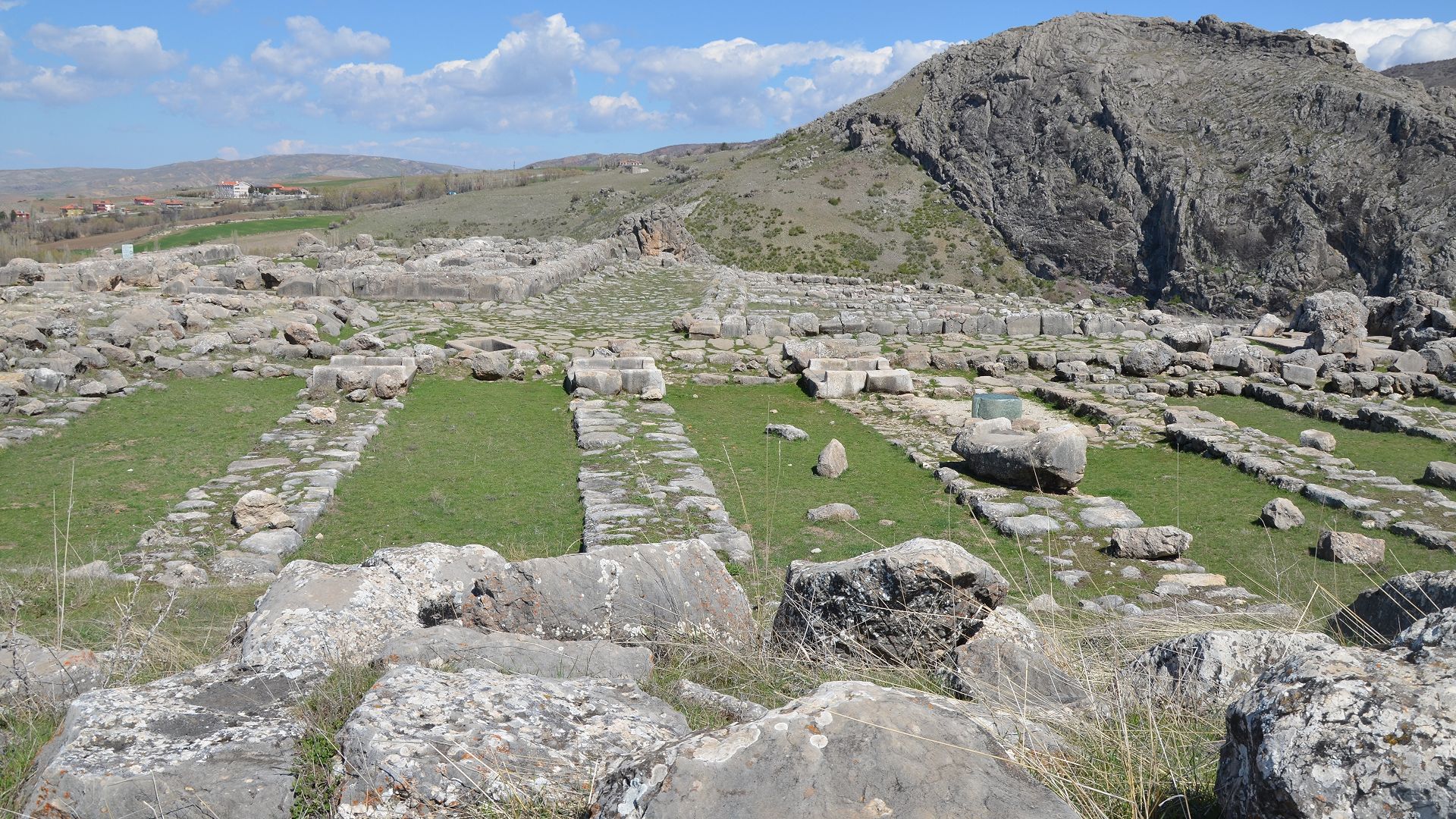 File:Hattusa, capital of the Hittite Empire 04.jpg