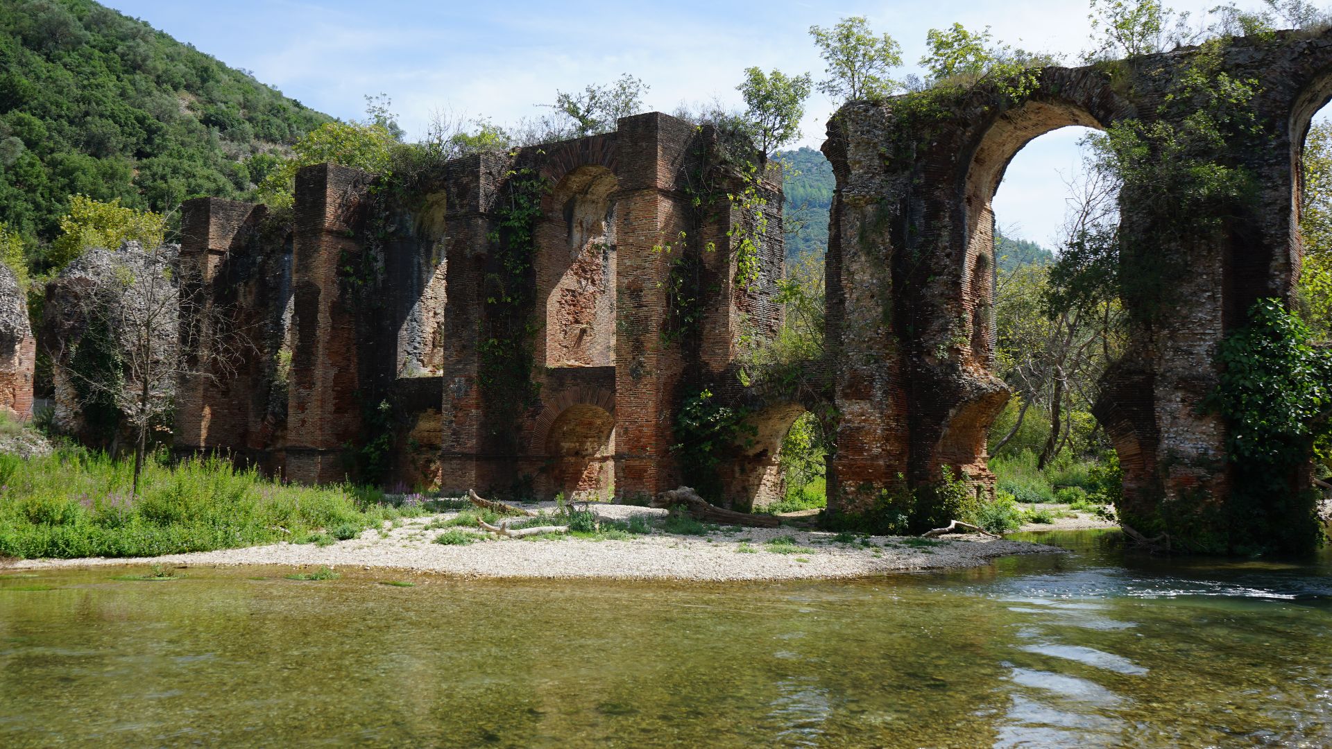 File:Roman Aqueduct at Ag Georgios 37.jpg
