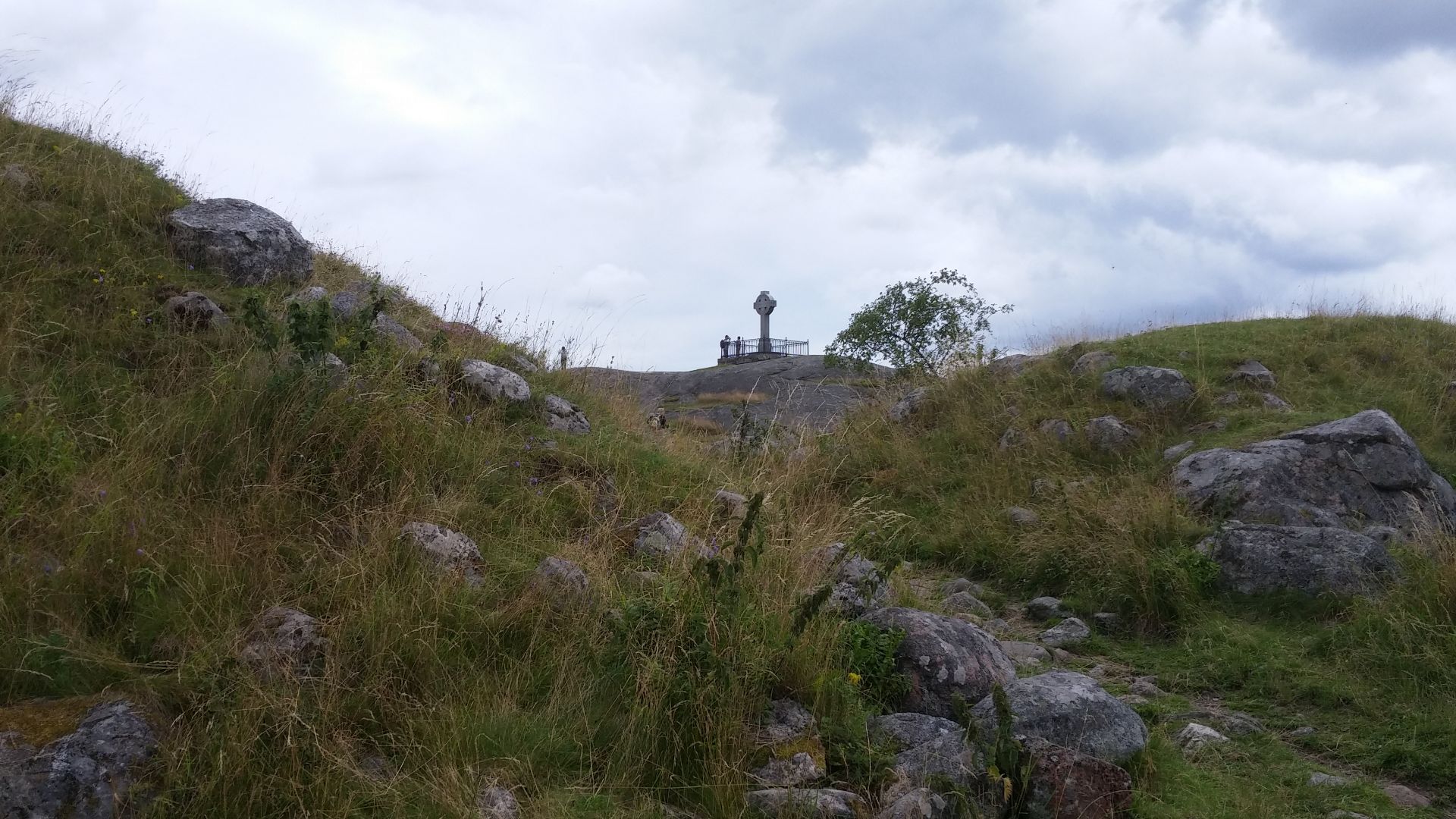 File:Ansgars Cross, Birka.jpg