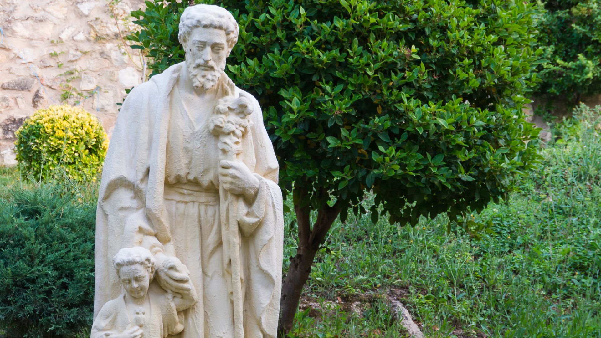 File:Statue Saint Joseph Jésus Miranda de Ebro.jpg