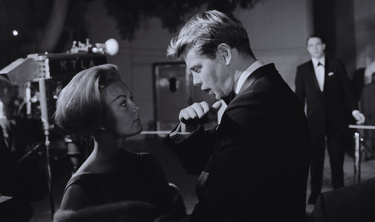 Gettyimages - 1993093683, 'The World Of Suzie Wong' Hollywood Premiere Swedish actress Lili Kardell and American actor and singer Troy Donahue attend the Hollywood premiere of 'The World of Suzie Wong', held at Grauman's Chinese Theatre in the Hollywood neighbourhood of Los Angeles, California, 15th December 1960. 