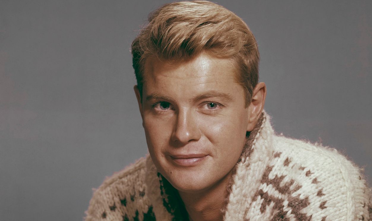 Gettyimages - 1435790627, Troy Donahue Troy Donahue classic studio publicity portrait wearing large sweater circa 1963.  