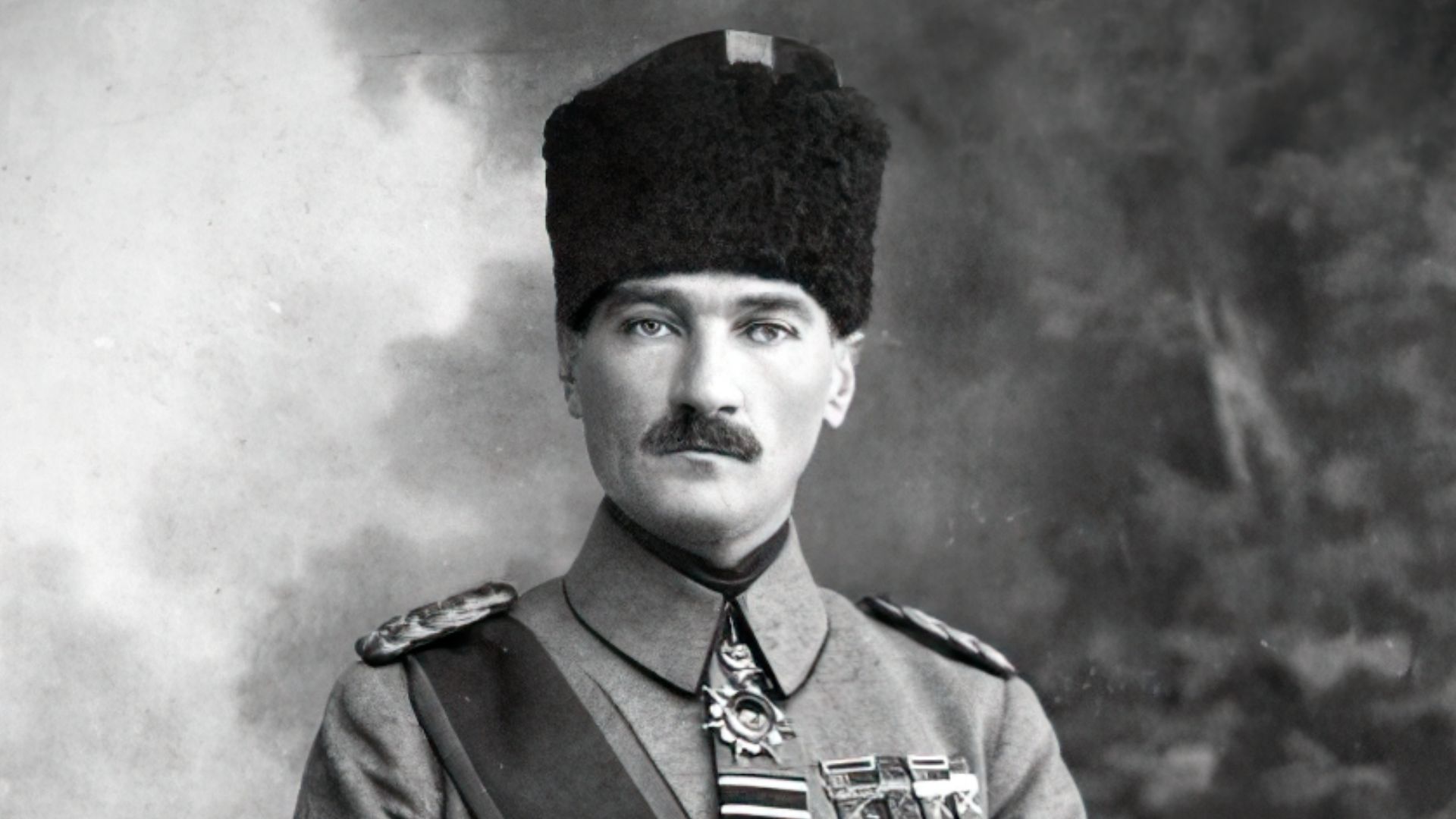 File:Kemal Atatürk portrait.jpg