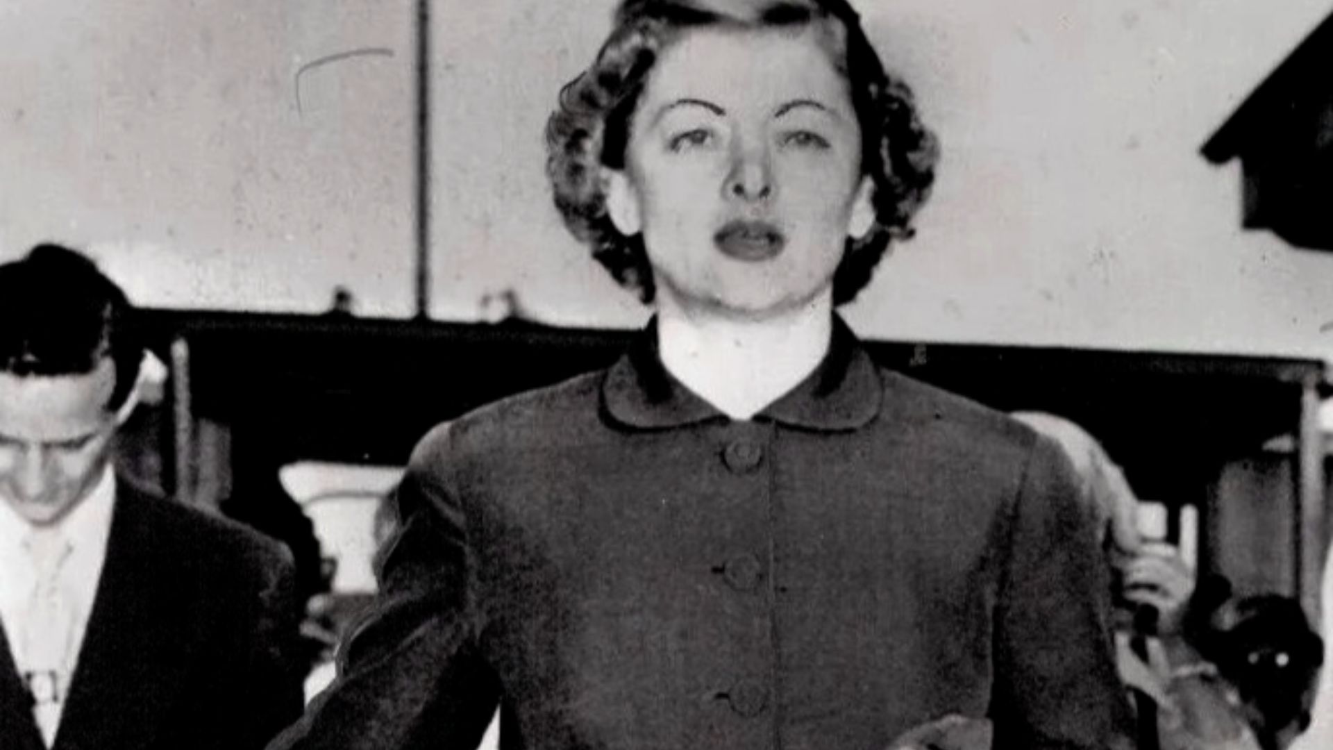 File:Myrna Loy (1950).png