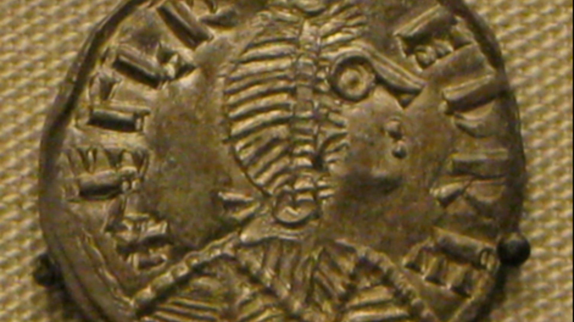 File:Alfred the Great silver coin.jpg