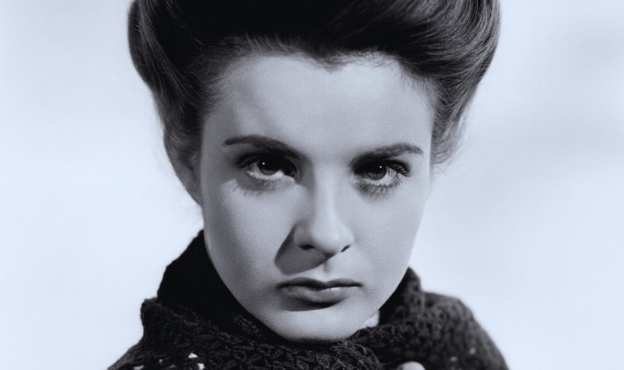 Gettyimages - 	2151575147, Jean Peters in 'O.Henry's Full House' Publicity portrait of actor Jean Peters (1926-2000) (as 'Susan Goodwin') in the film 'O.Henry's Full House', 1952, United States.  