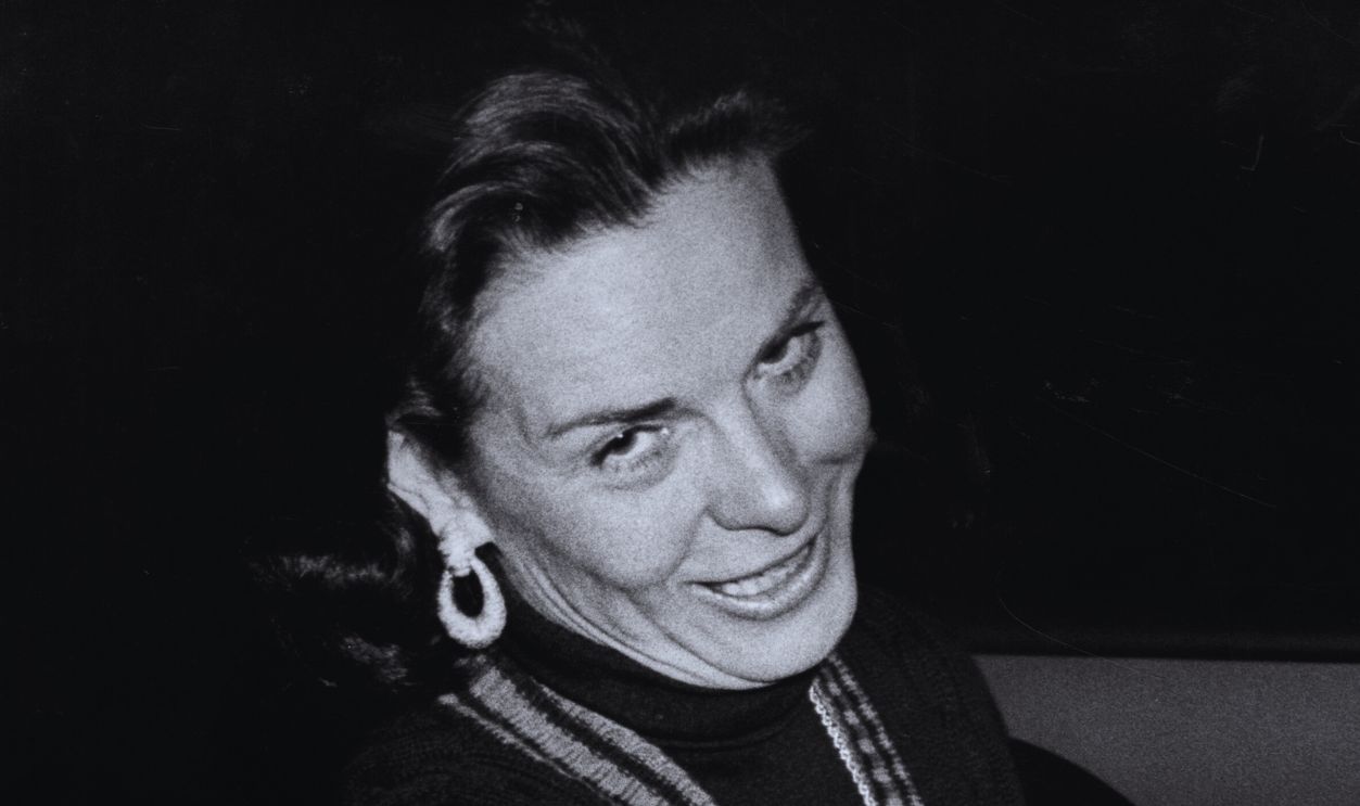 Gettyimages - 2168861395, Jim Stacy Benefit American actor Jean Peters (1926 - 2000) attends a benefit (for fellow actor Jim Stacy) at the Century Plaza Hotel, Century City, California, March 24, 1974.  