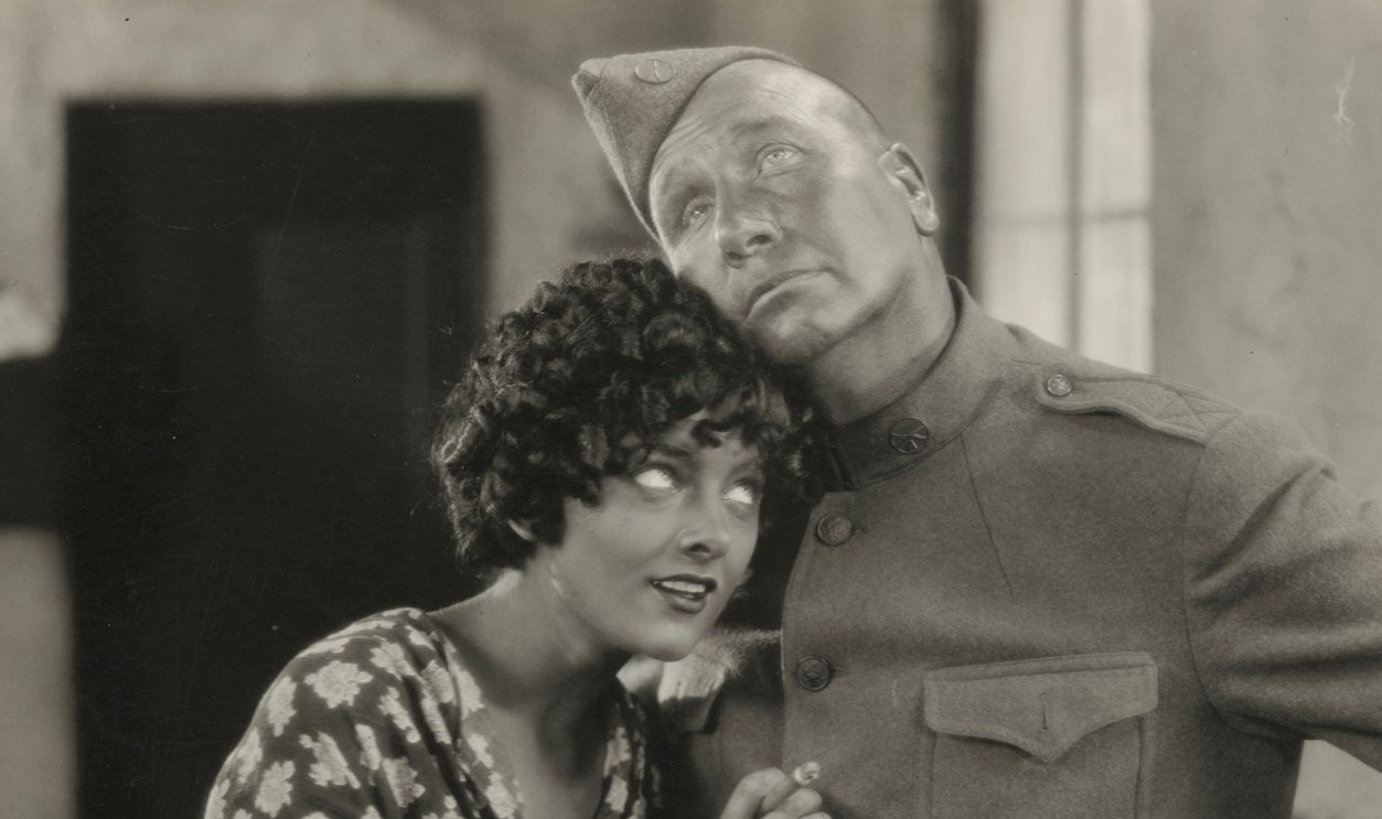 Myrna Loy as Fif and Tom Wilson as Ham in the 1927 movie Ham and Eggs at the Front.