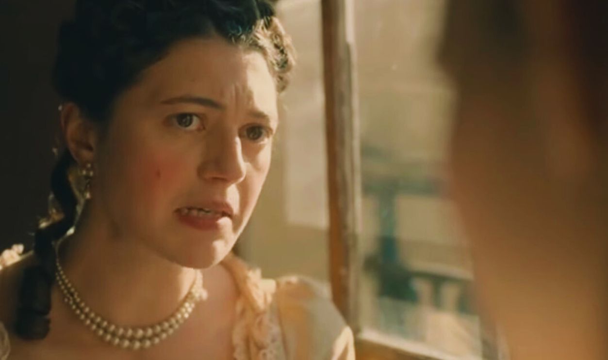 Screenshot from Marie Antoinette (2022–2023)
