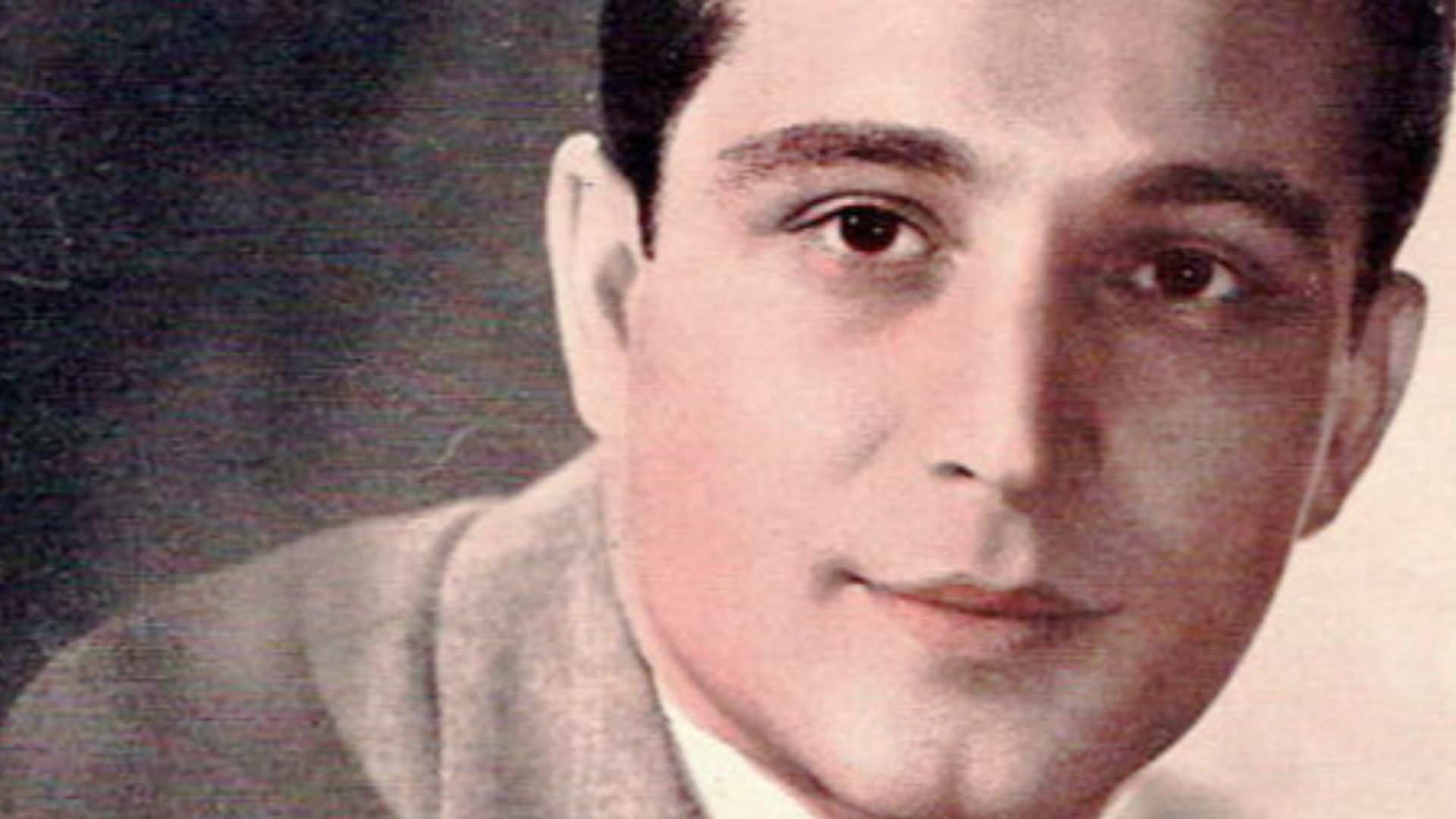 File:Como fox publicity photo.JPG