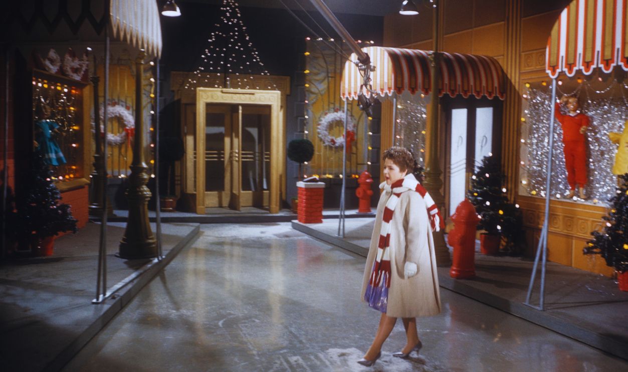 Gettyimages - 485621882, Perry Como's Kraft Music Hall TV Show 