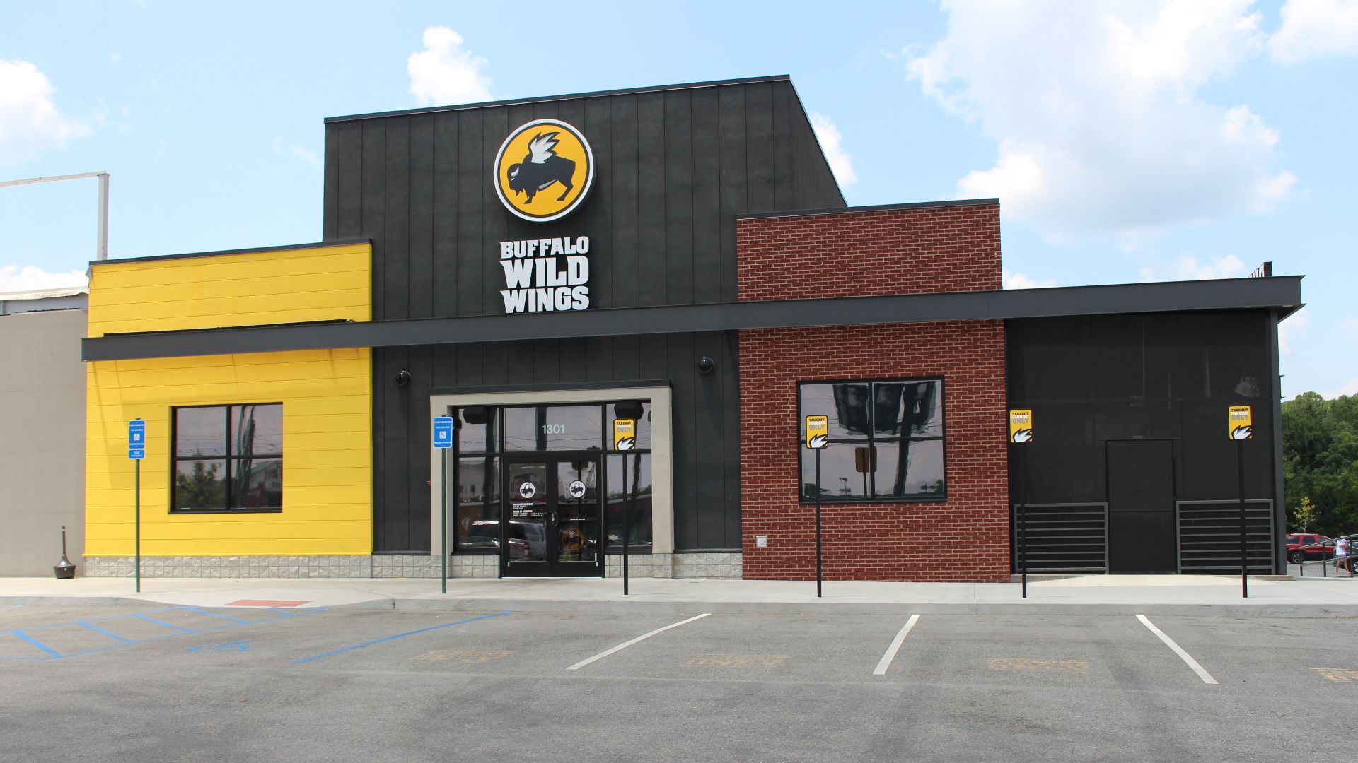 File:Buffalo Wild Wings, Tifton.jpg