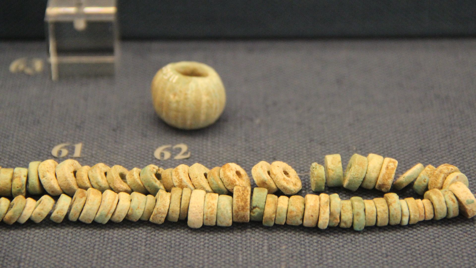 File:Ancient Greece Bronze Age Ceramic Beads (28510956151).jpg