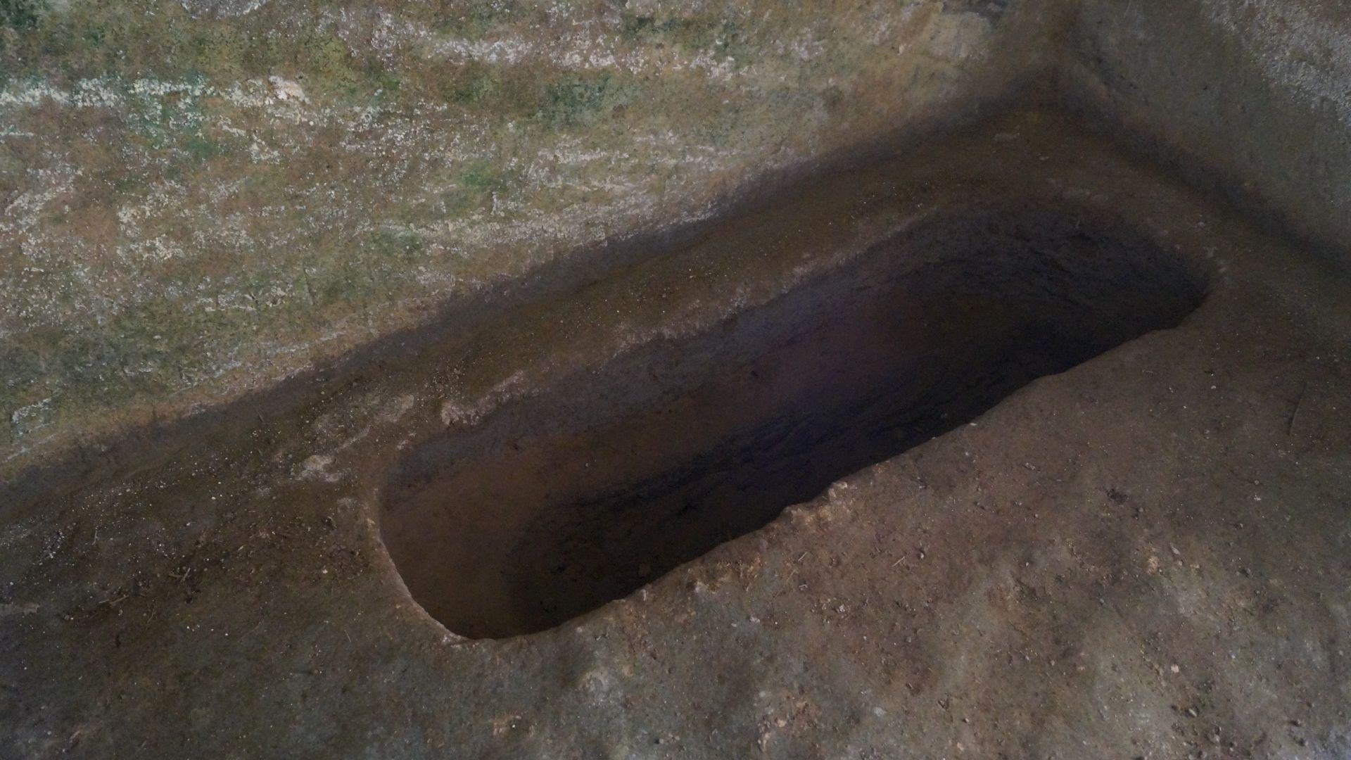 File:Aidonia-Tomb 9 5.JPG