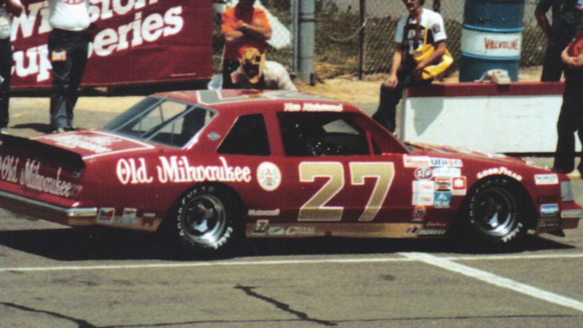File:TimRichmond27racecar1983.jpg