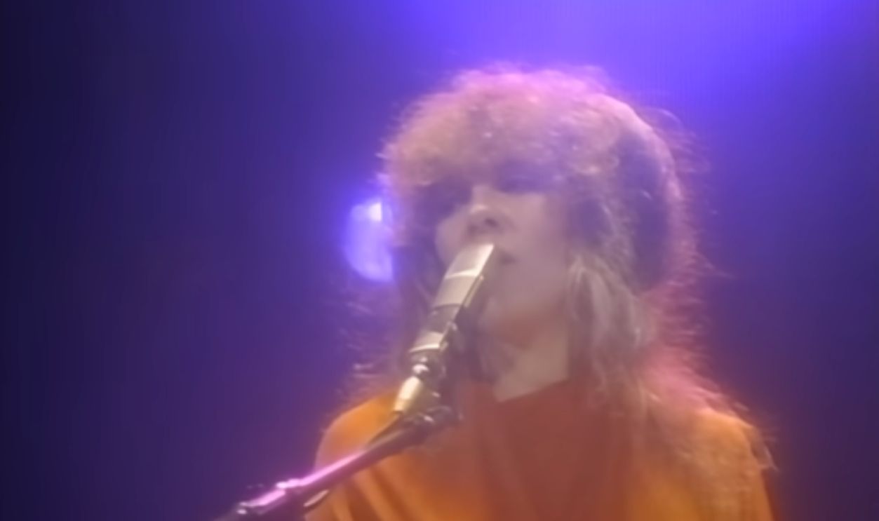 Screenshot from Sara (1979)