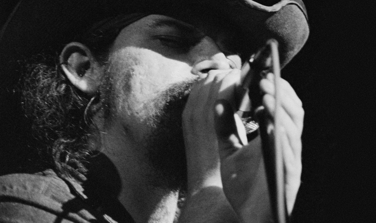 Ron 'Pigpen' McKernan (1945 - 1973) performing with American rock group The Grateful Dead, at the Woodstock Music Festival, Bethel, New York, 16th August 1969.
