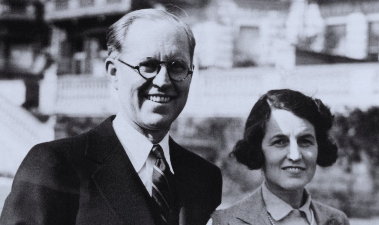 Gettyimages - 51655274, Picture dated March 1938 in Hyannis port of Rose F HYANNIS PORT, UNITED STATES: Picture dated March 1938 in Hyannis port of Rose Fitzgerald Kennedy with her husband Joseph,.
