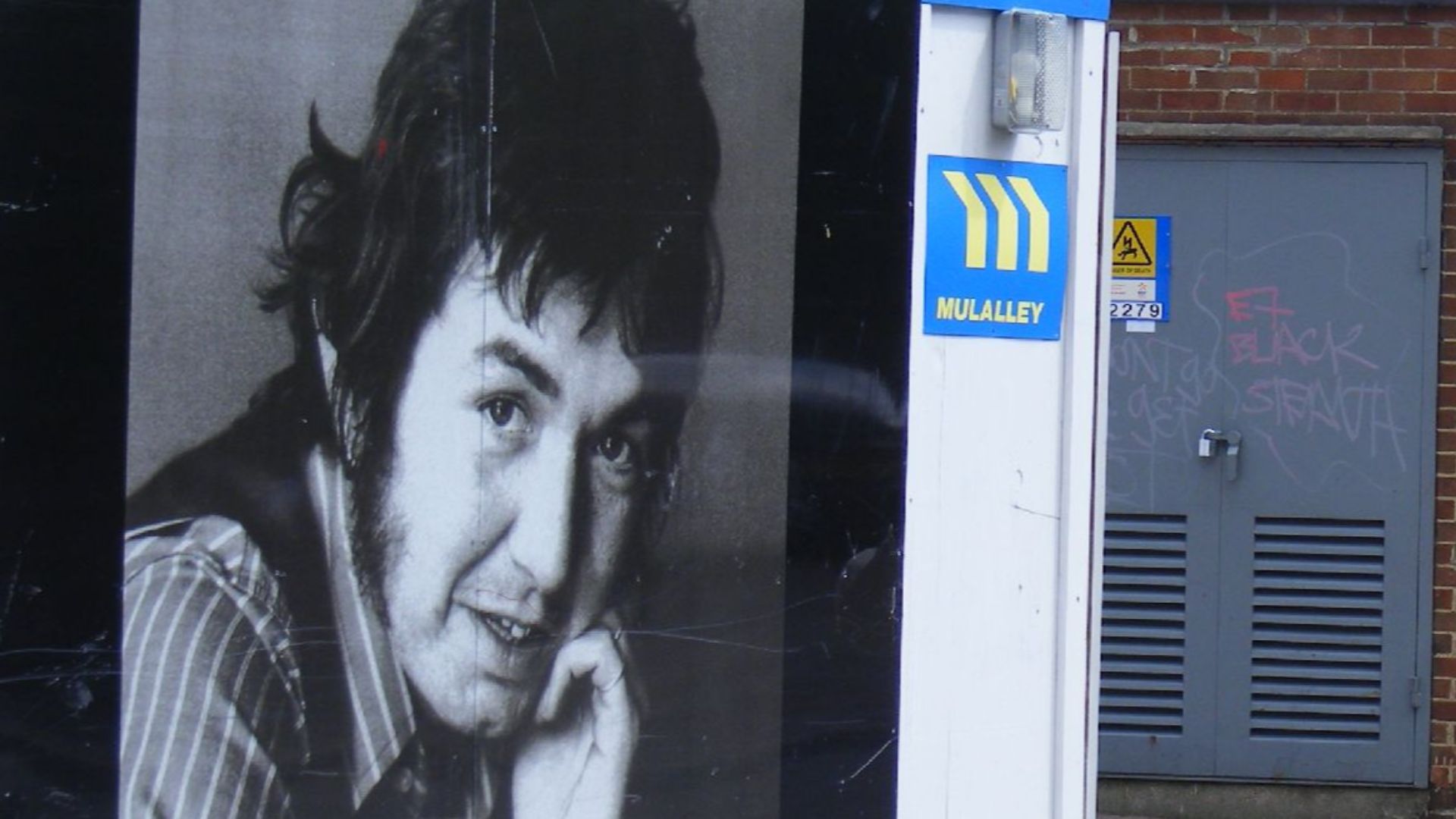 File:Ronnie Lane, Manor Park, London E12 (1).jpg