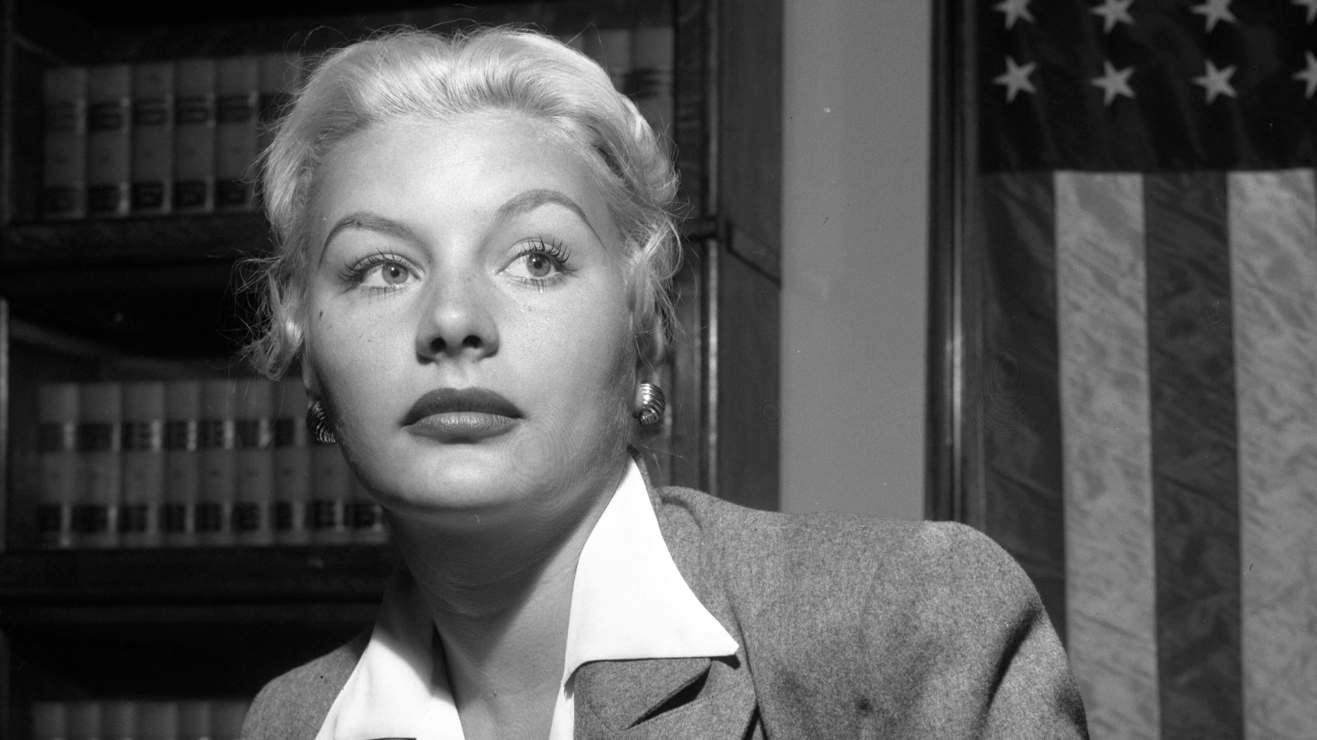 File:Barbara Payton wins divorce from husband John.jpg