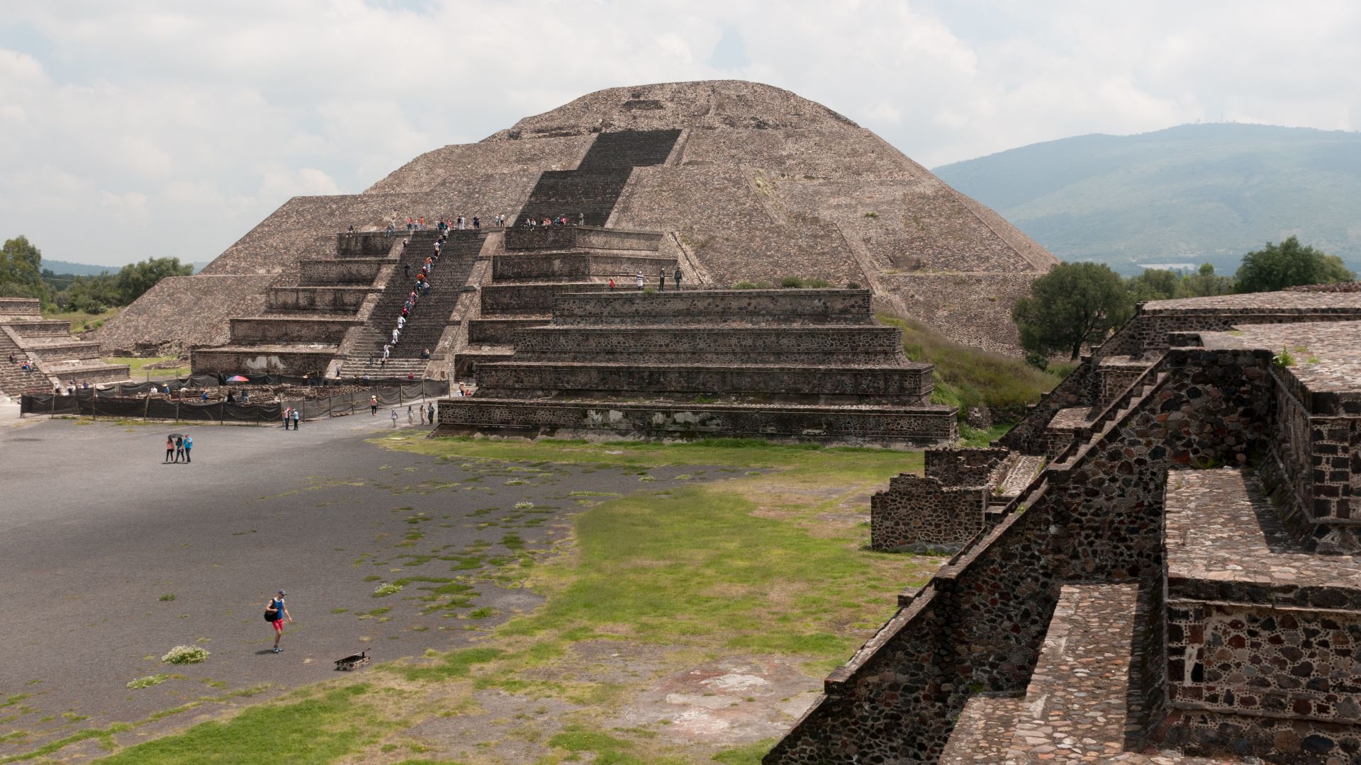 File:15-07-20-Teotihuacan-by-RalfR-N3S 9407.jpg