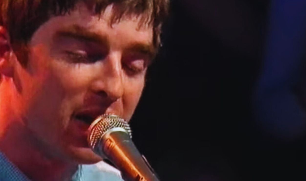 Screenshot from Noel Gallagher & Paul Weller – Talk Tonight (The White Room) (1995)