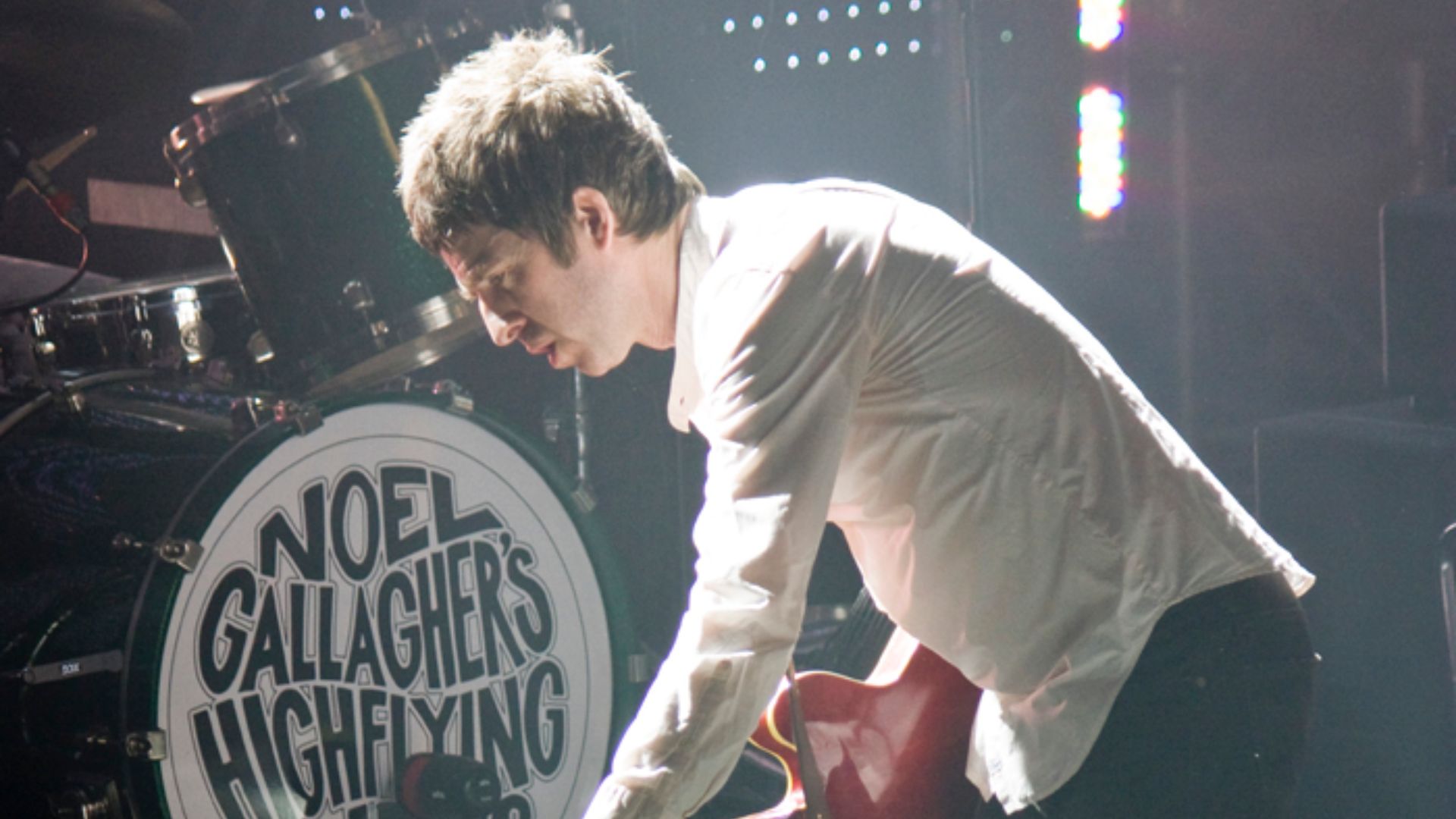File:Noel Gallagher at Razzmatazz, Barcelona, Spain-5March2012 (6).jpg