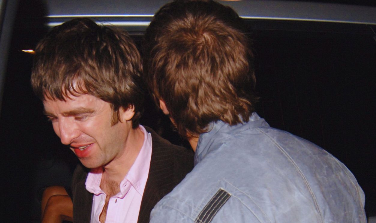 Gettyimages - 111631433, Liam Gallagher and Noel Gallagher Sighting at MET Bar in London - October 10, 2005 