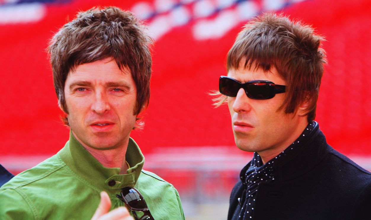 Gettyimages - 83297540, Oasis Photo Session At Wembley 