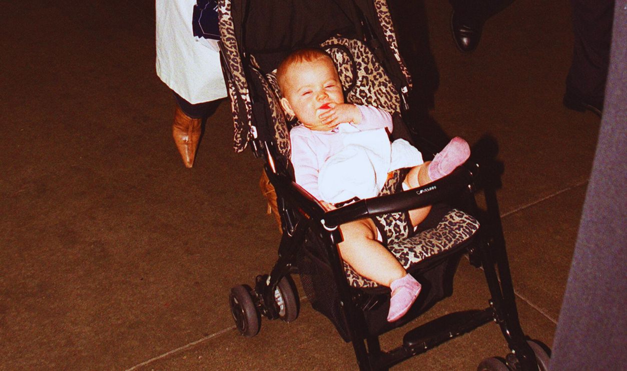 Gettyimages - 780889, Meg Matthews Seperated Wife Of Oasis Rock Star Noel Gallagher Arrives In Los Angeles 