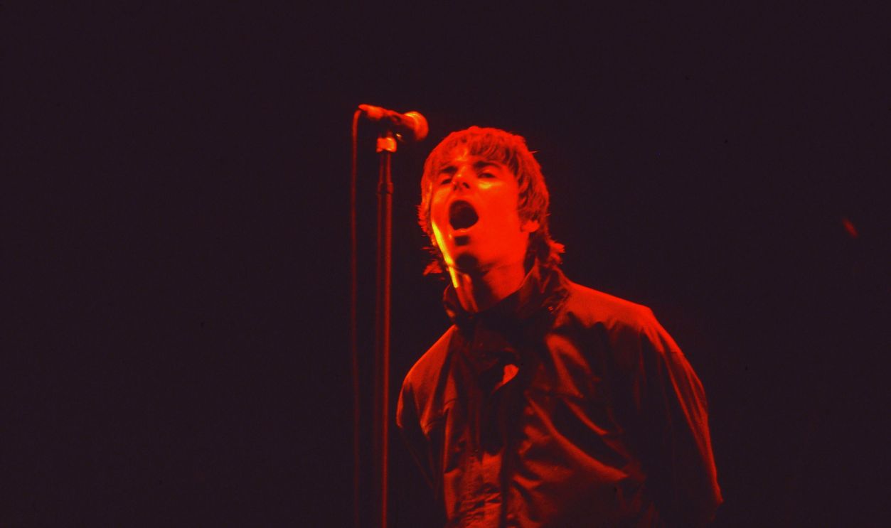 Gettyimages - 185049659, Oasis Live 1996 Liam Gallagher of Oasis performs on stage, United Kingdom, 1996. 