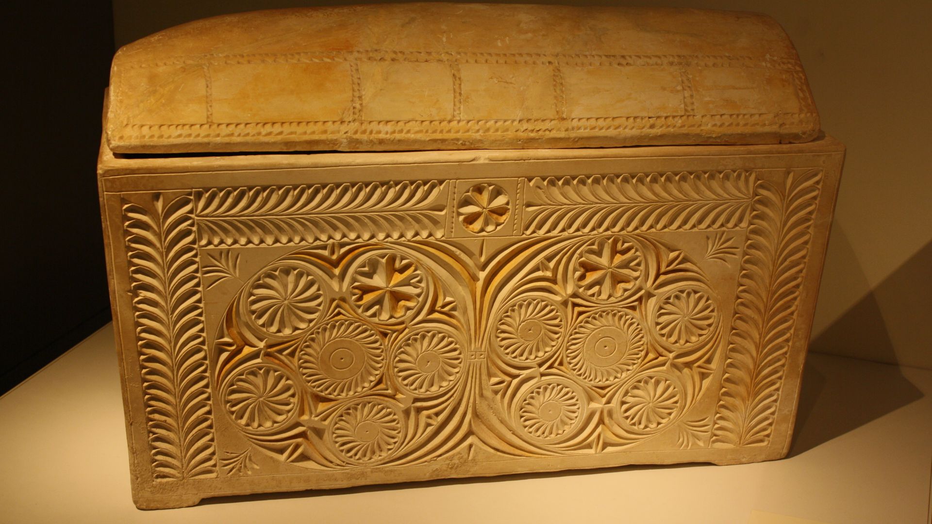 File:Kayafa's Ossuary 1.JPG