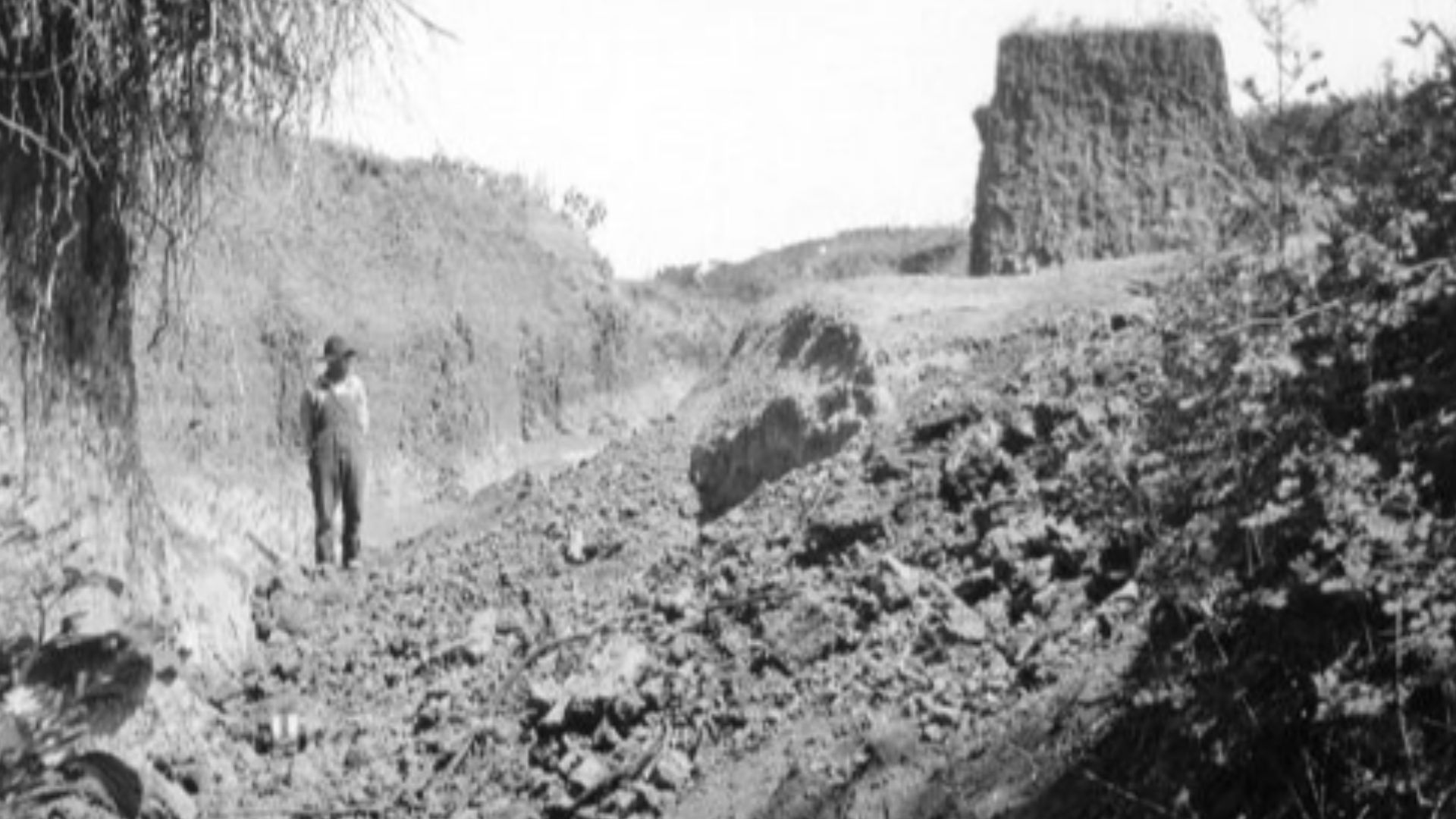File:Folsom archeological site Wild horse Arroyo before 1922.jpg