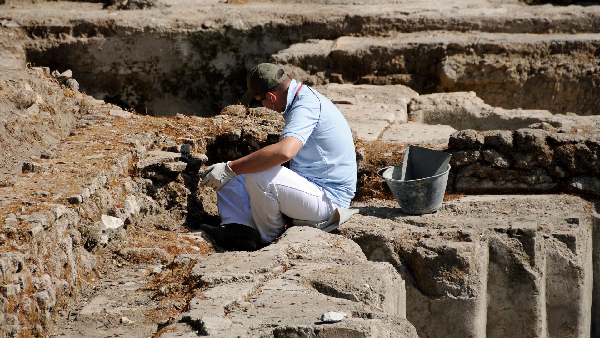 File:Archaeologist at Work (5734913492).jpg
