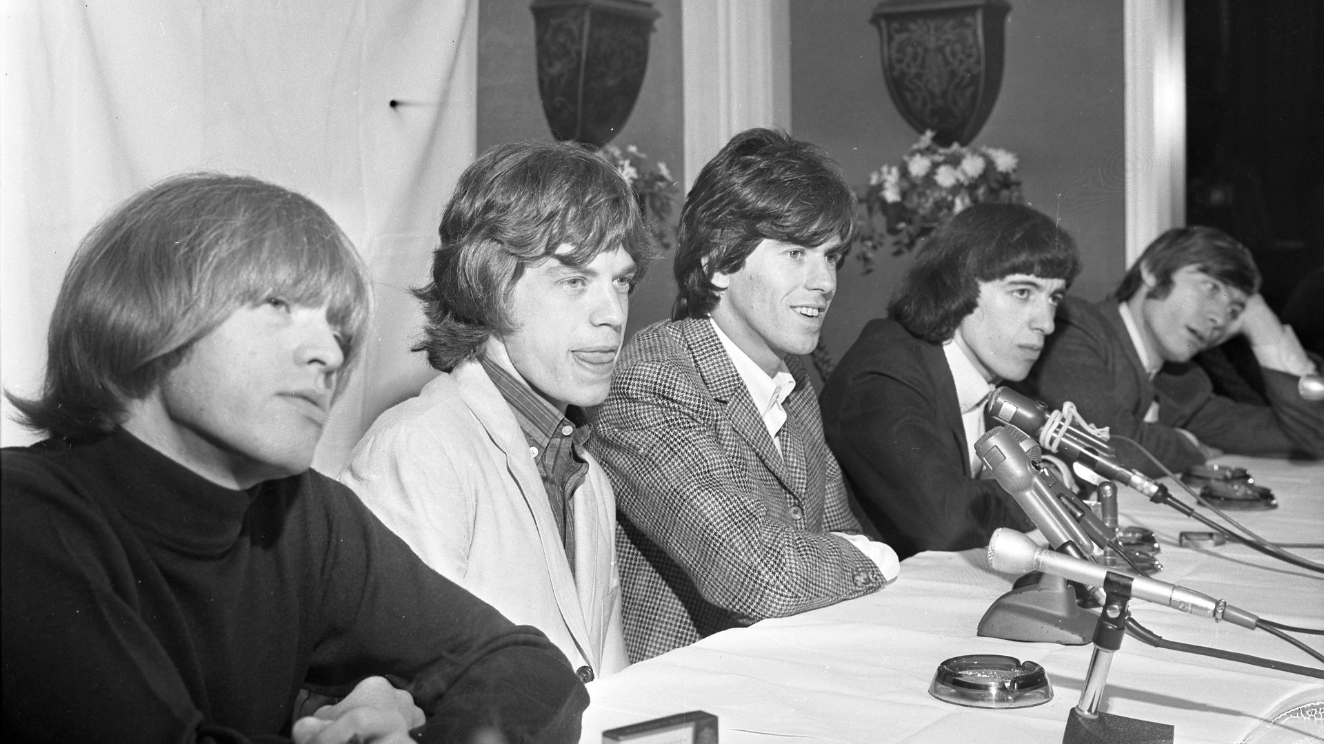 File:Rolling Stones in Beverly Hills, 1965.jpg