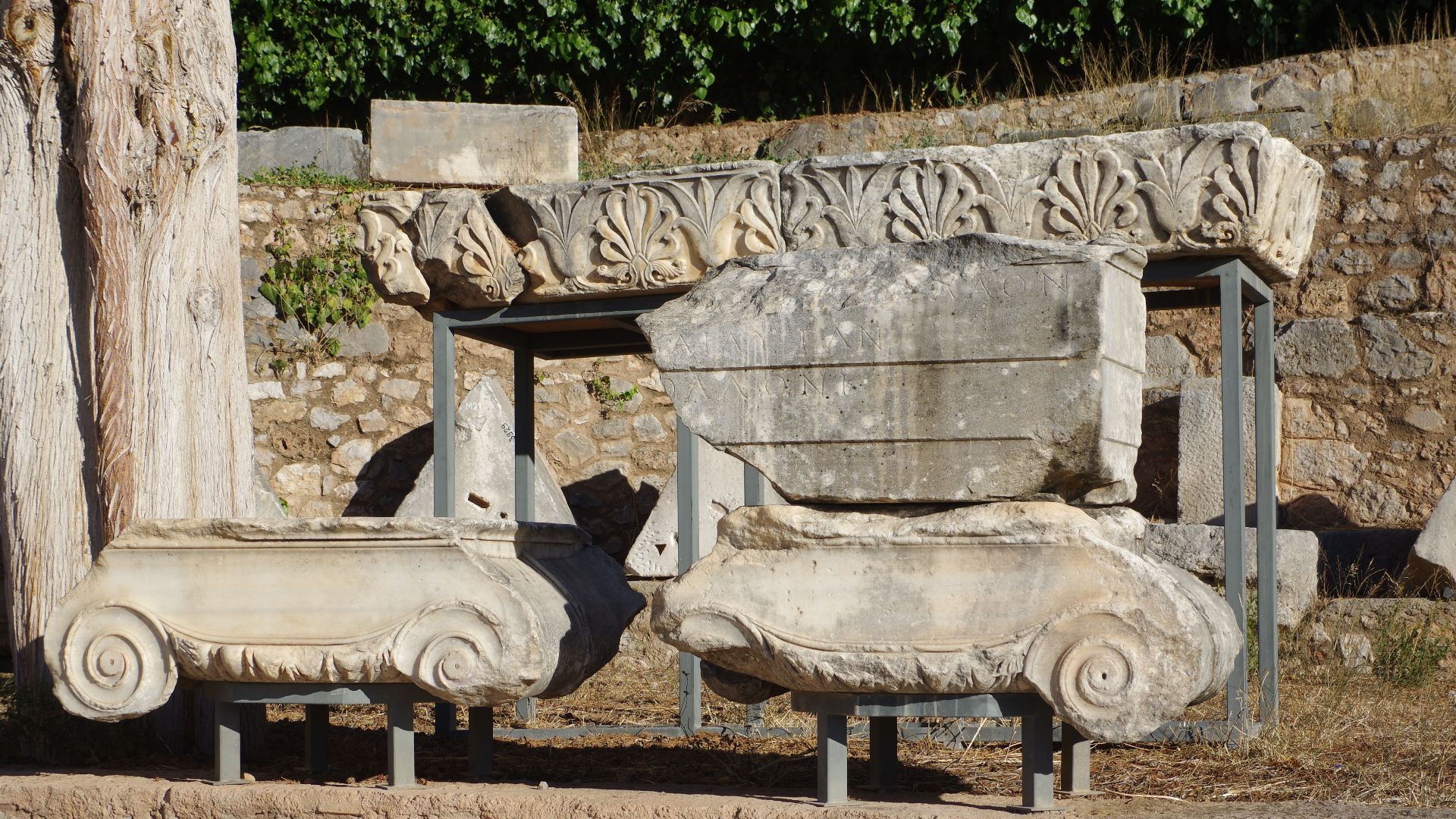 File:Delphi BW 2017-10-08 09-15-02.jpg