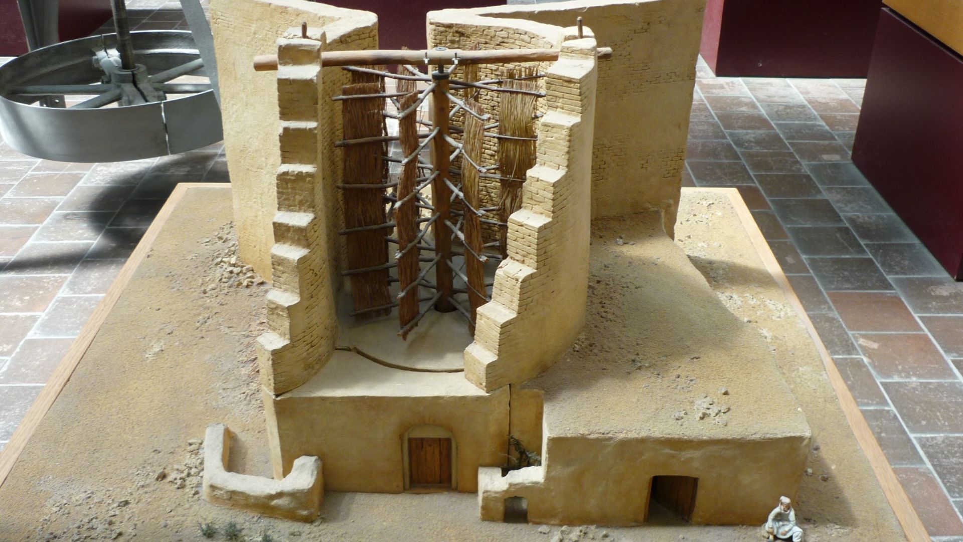 File:Persische Windmühle Model - Deutsches Museum München.jpg