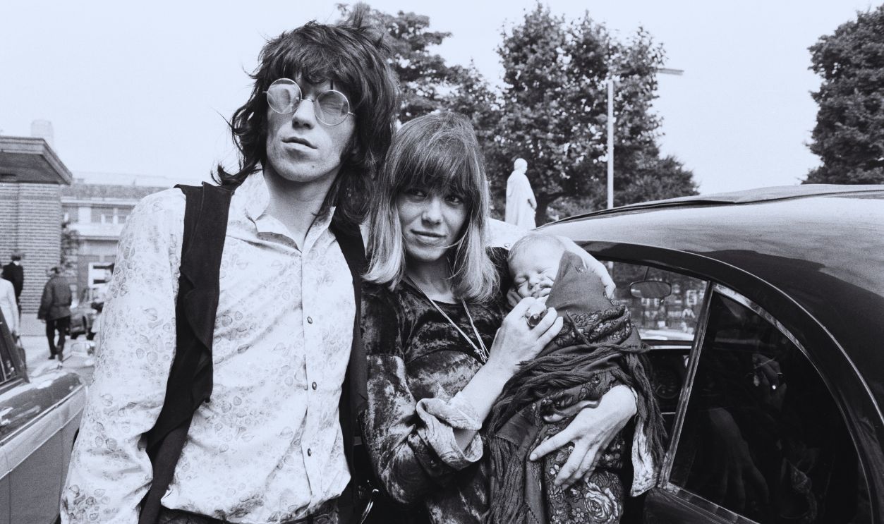 Gettyimages - 592255398, Keith Richard of the Rolling Stones at King's College Hospital on 18th August 1969 to collect his girlfriend Anita Palle