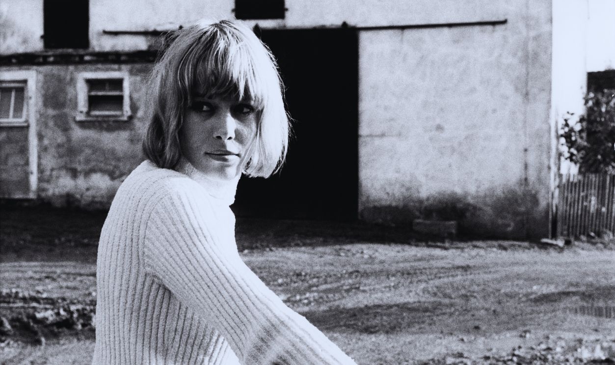 Gettyimages - 541019589, Anit Pallenberg (Eingeschränkte Rechte für bestimmte redaktionelle Kunden in Deutschland. Limited rights for specific editorial clients in Germany.) Schauspielerin, Model, Dunterwegs mit dem Fahrrad1967