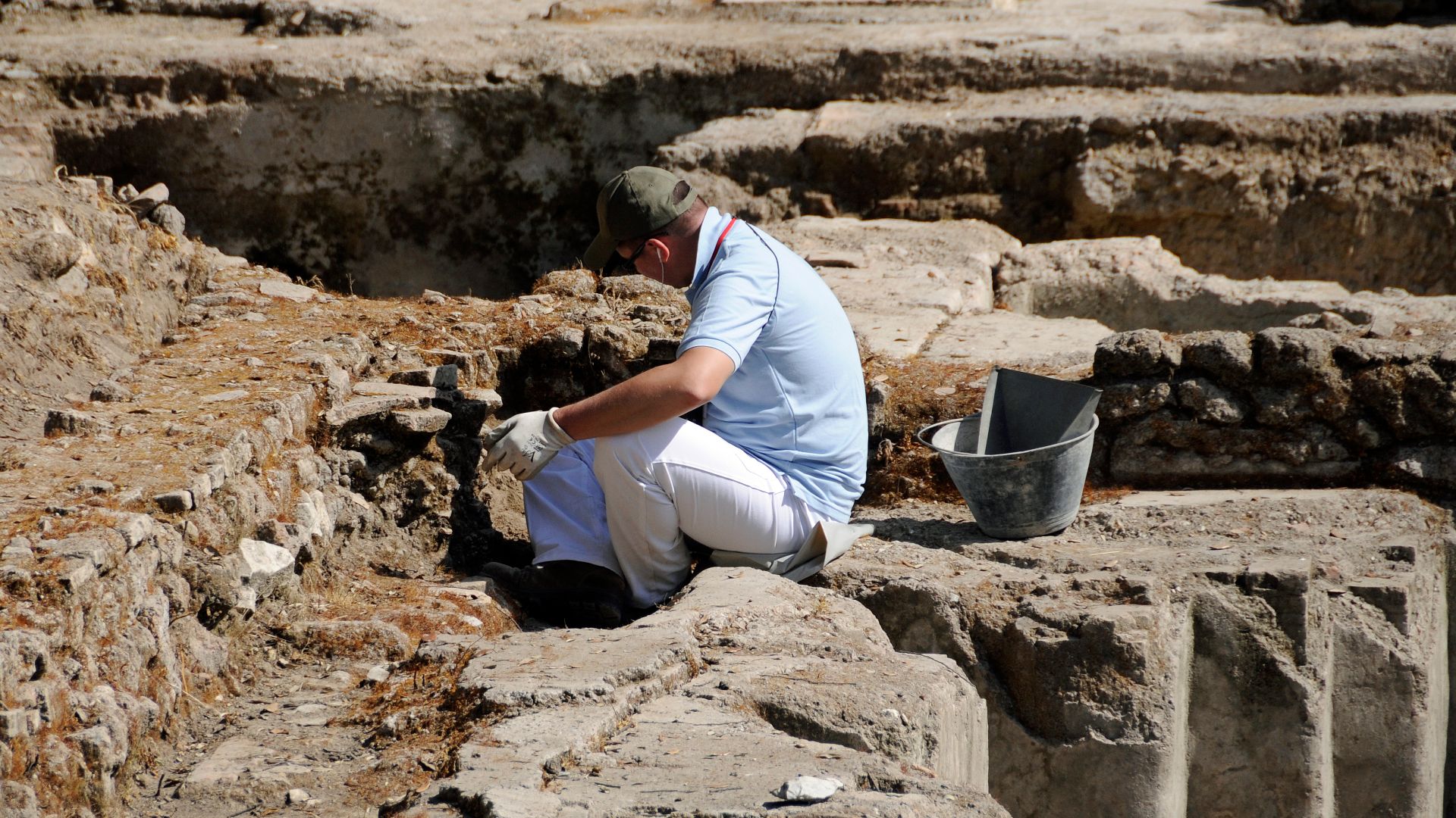 File:Archaeologist at Work (5734913492).jpg