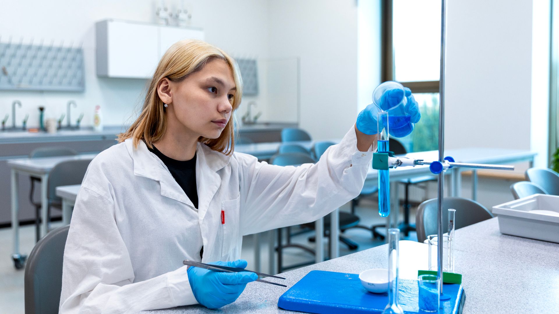 File:Researching scientist.jpg