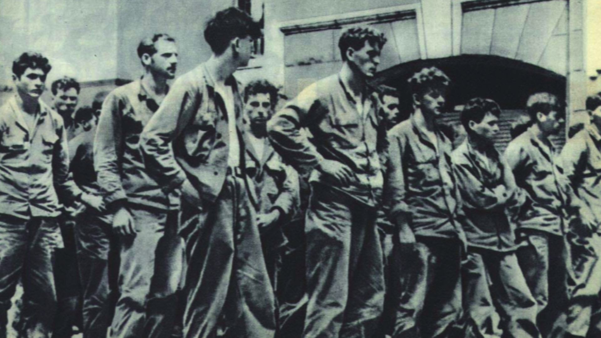 File:1950-08-Korean War-captive US soldiers.png