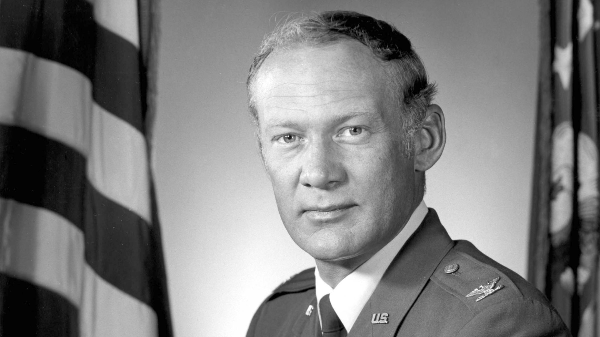 File:Buzz Aldrin black and white dress uniform photo portrait.jpg