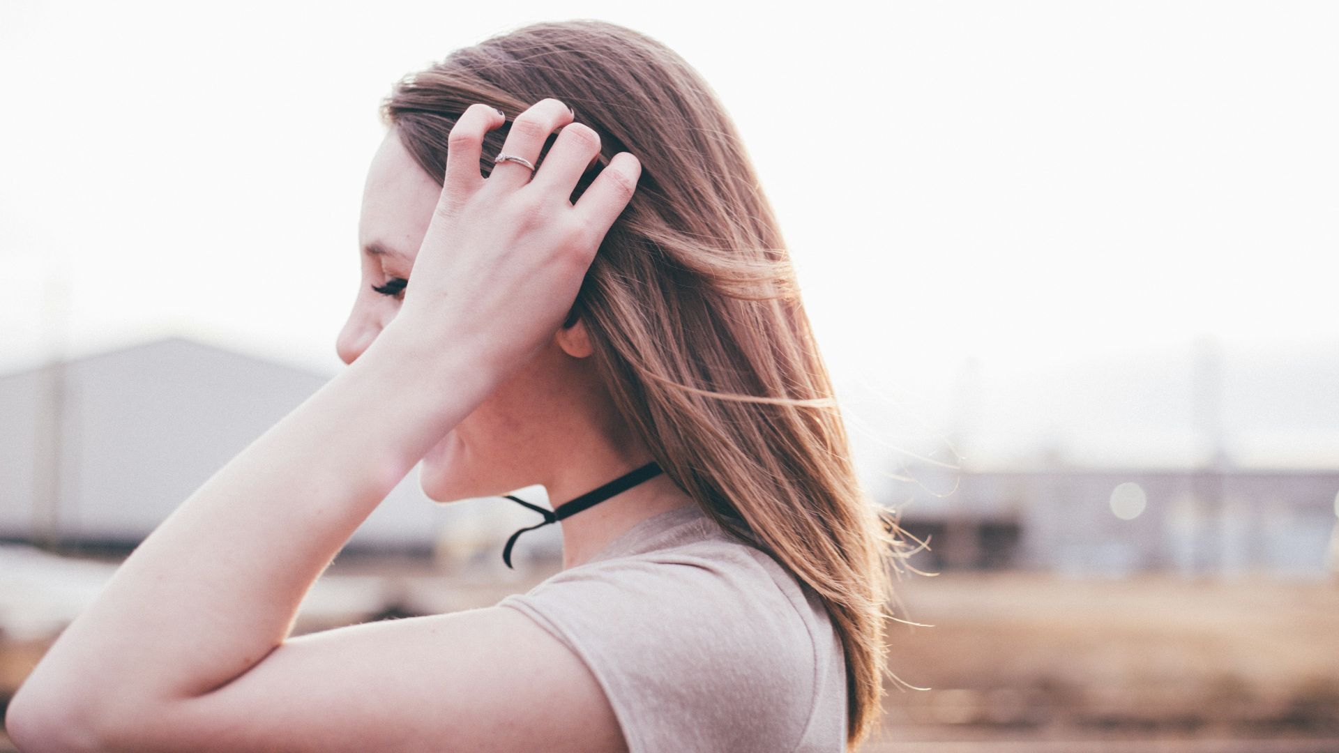 boken photography of woman