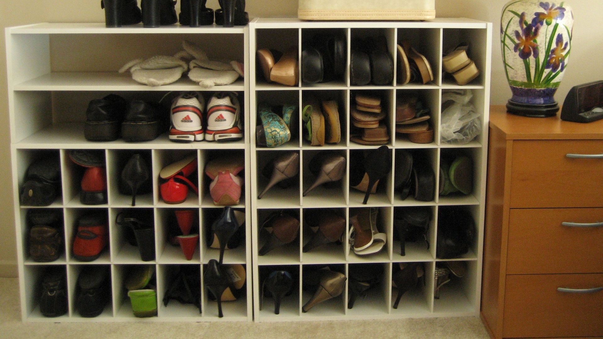File:Organized shoes (3415438907).jpg