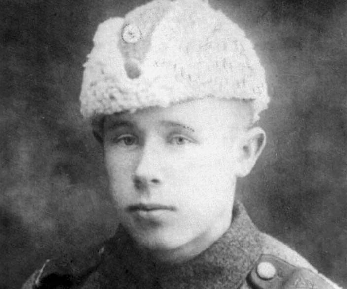 Simo Häyhä in uniform