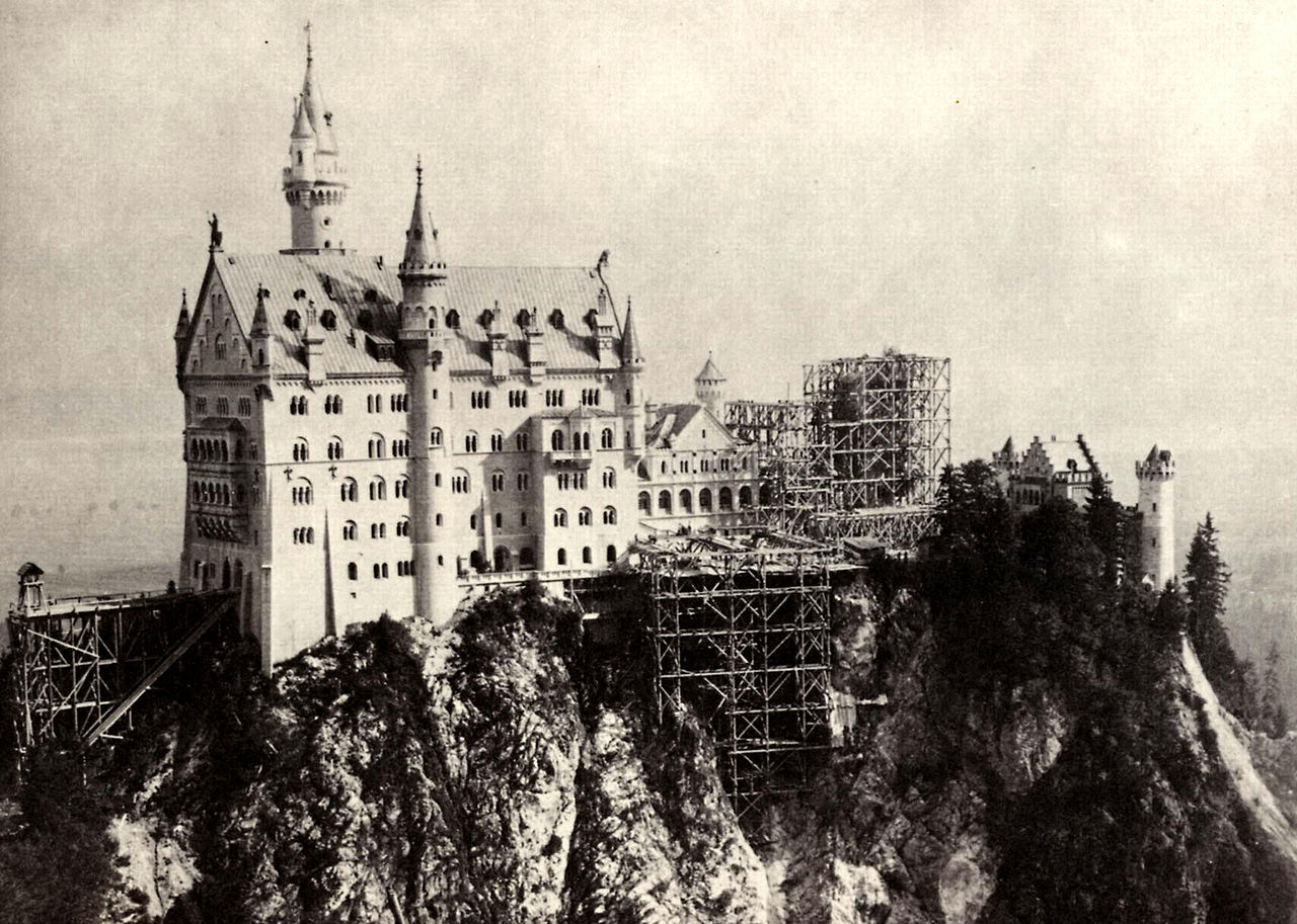 Neuschwanstein under construction: Bower still missing, Rectangular Tower under construction